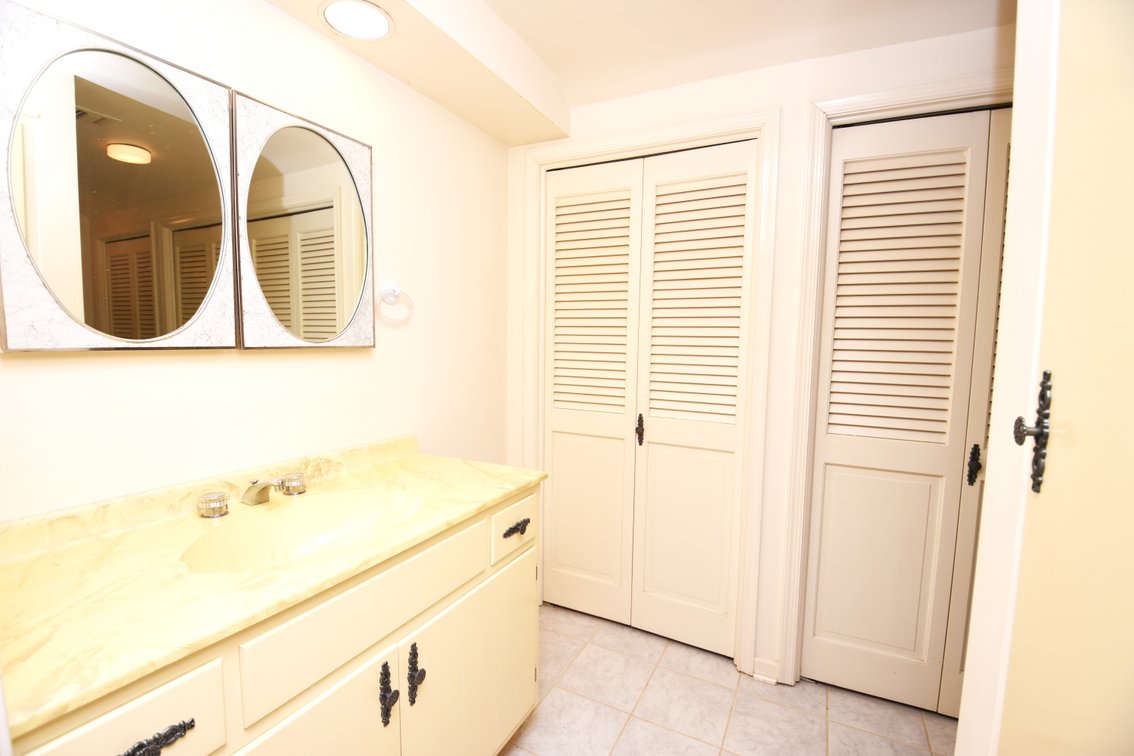 Image for Sold! Real Estate For Auction | 1850 Briarcliff Terrace, Allentown, PA 18103 | March 26, 2026 at 4:00 PM