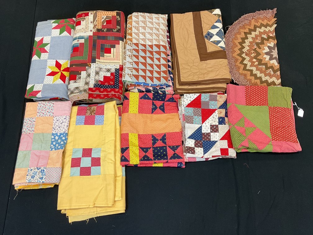 Assorted Quilts & Quilt Topper
