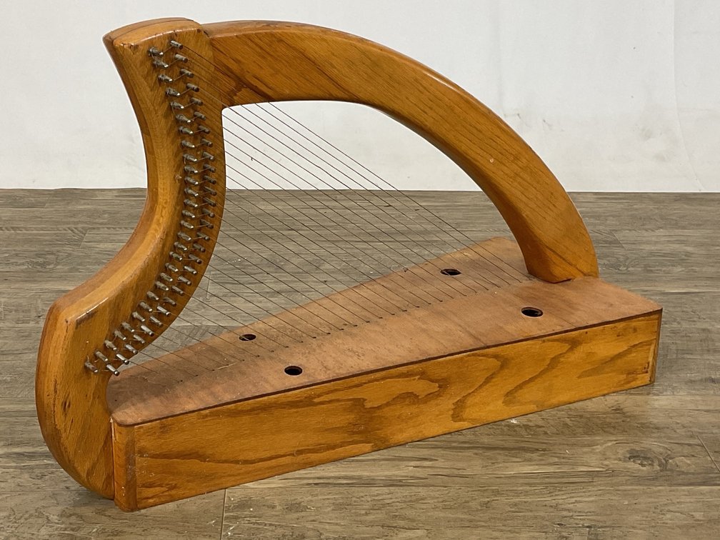 Ceirnin Harp