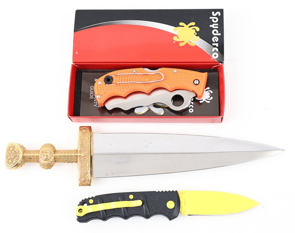 Knives Assorted Including Automatic