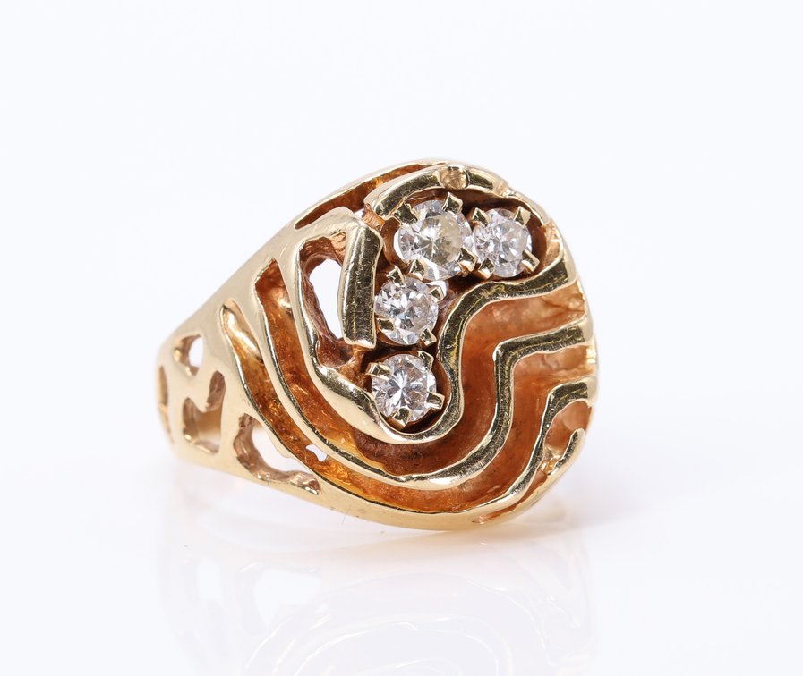 14k YG Diamond Ring