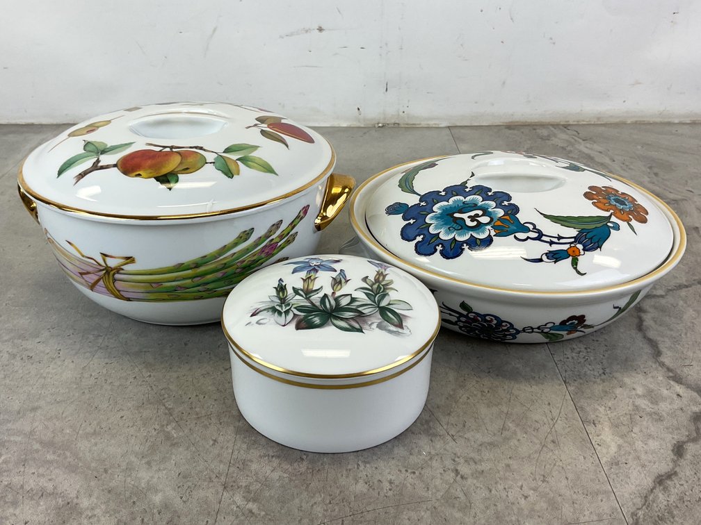 Royal Worcester Porcelain Tureens and Trinket Box