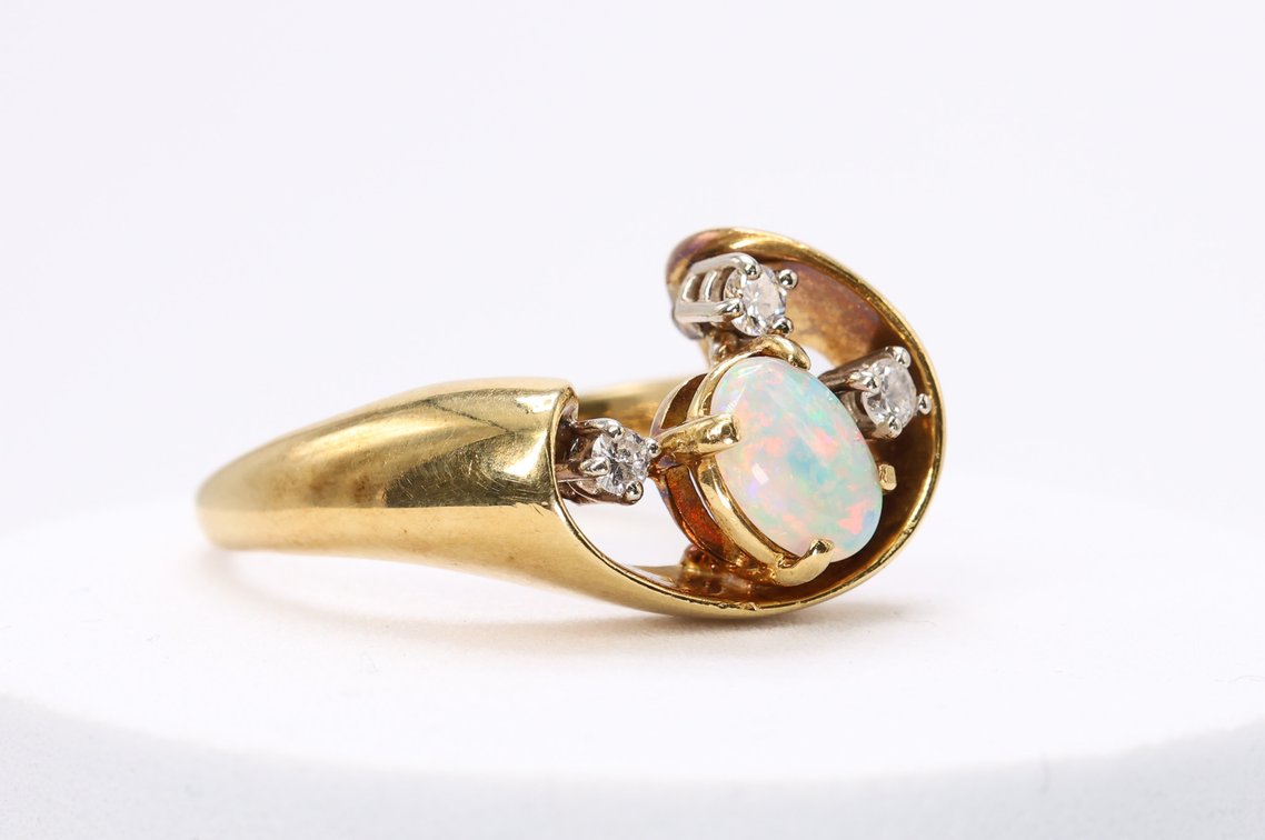 18k YG Opal Diamond RIng