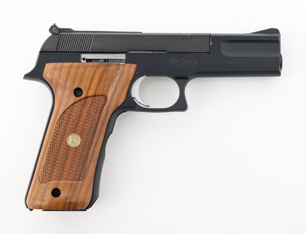 Smith & Wesson Model 422 Semi Automatic Pistol