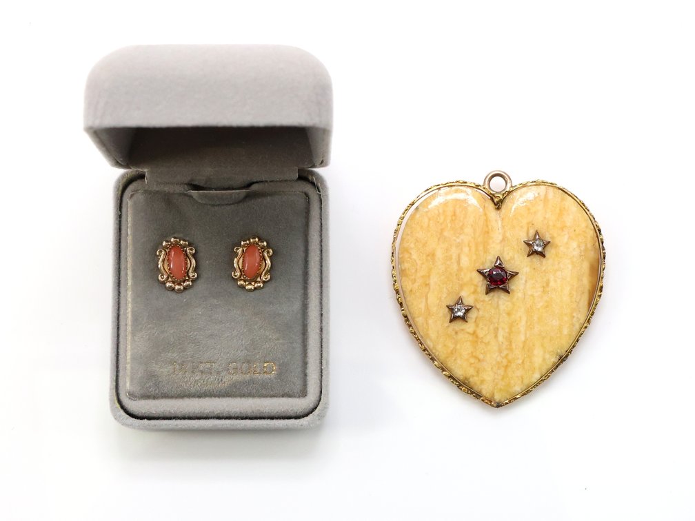 Gold Toned Jewelry