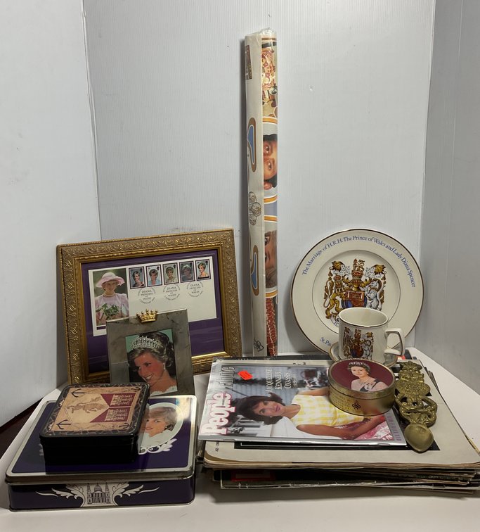 Royal Memorabilia & Vintage Commemorative Ephemera