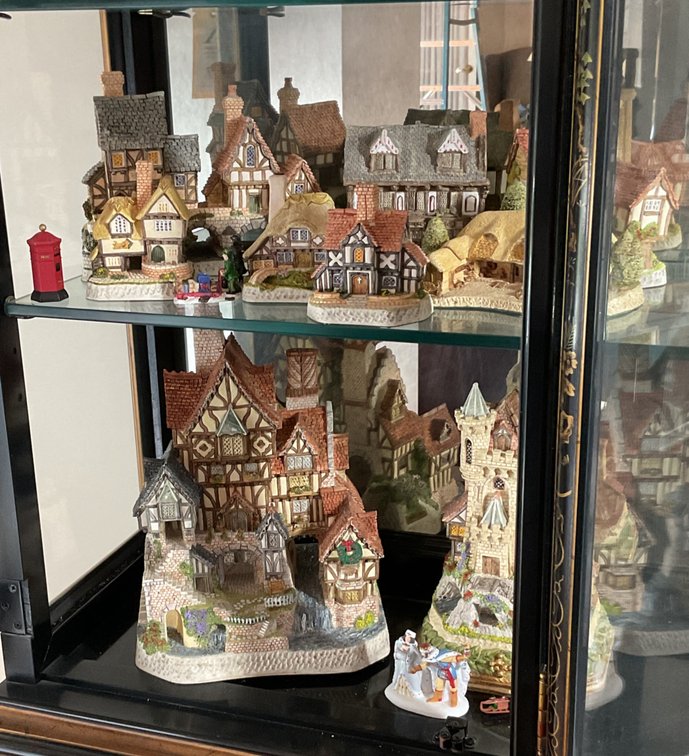 David Winter Miniature Cottages