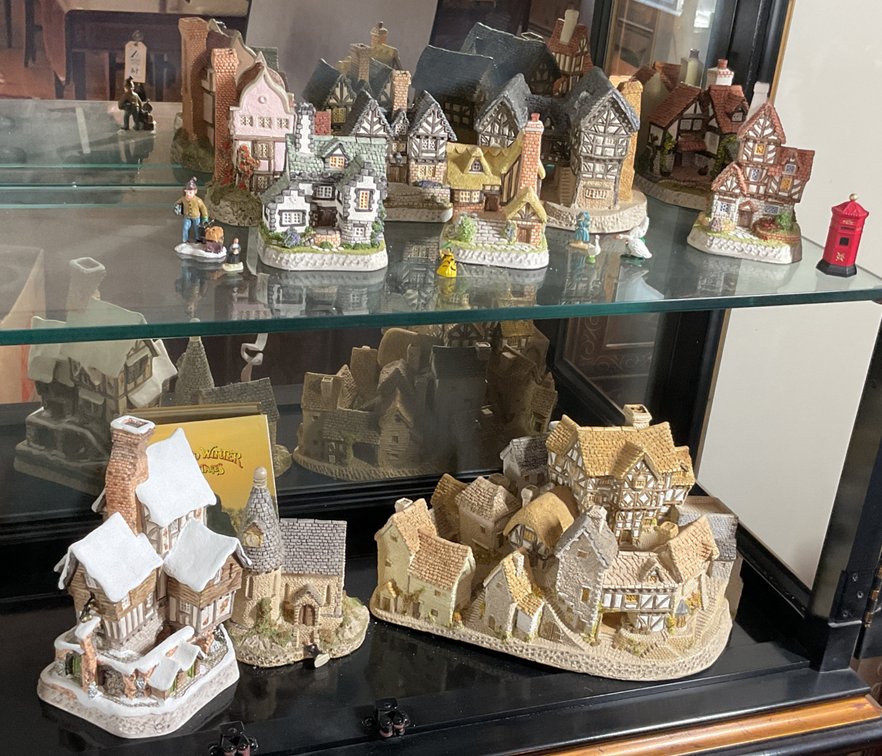 David Winter Miniature Cottages