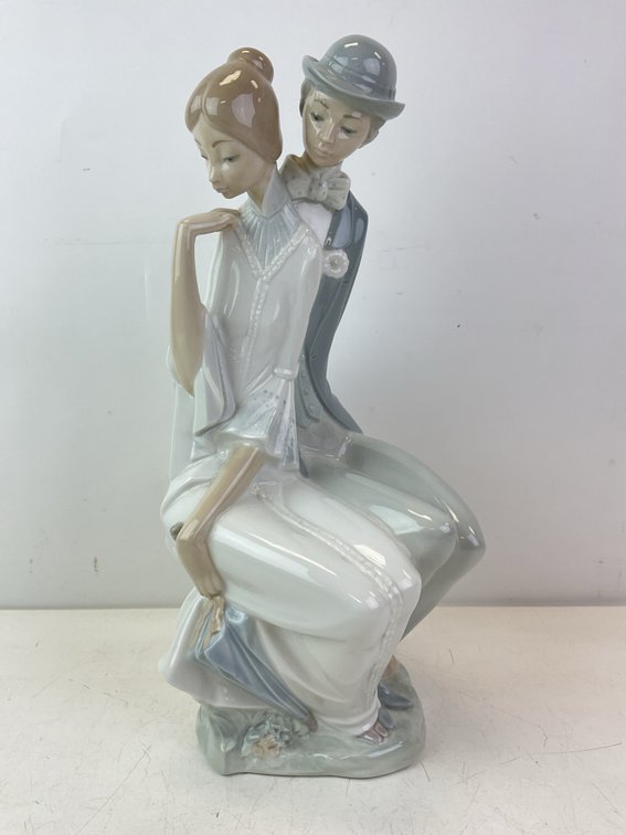 NAO Lladro Porcelain Figurine