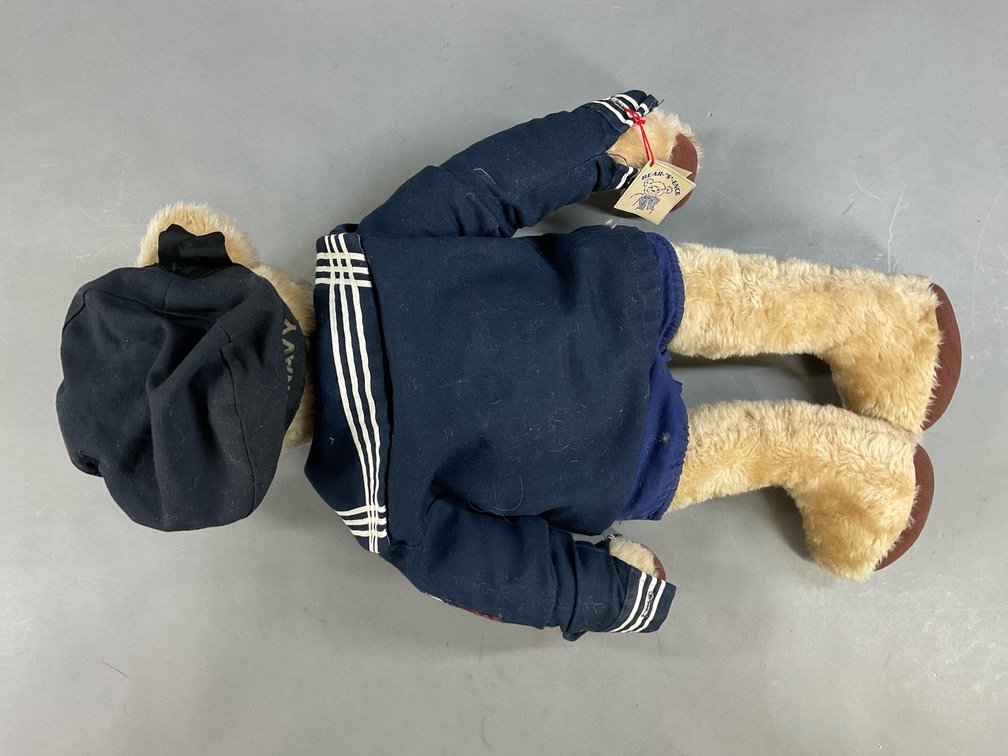 Image for LOT OF BEARS.