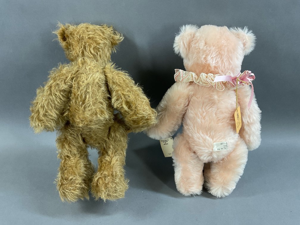 Image for LOT OF BEARS.