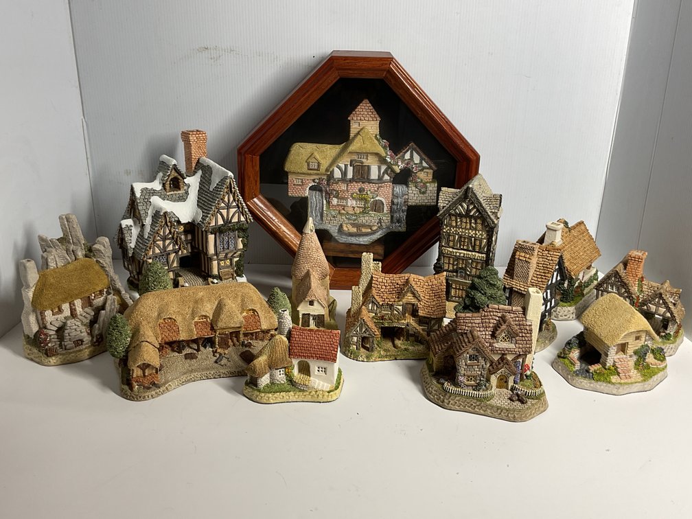 David Winter Miniature Cottages