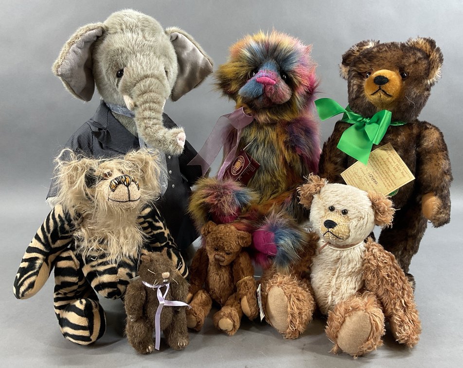 LOT OF ANIMALS.