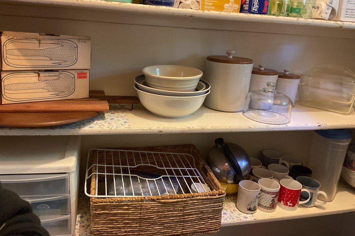 Assorted Kitchenware