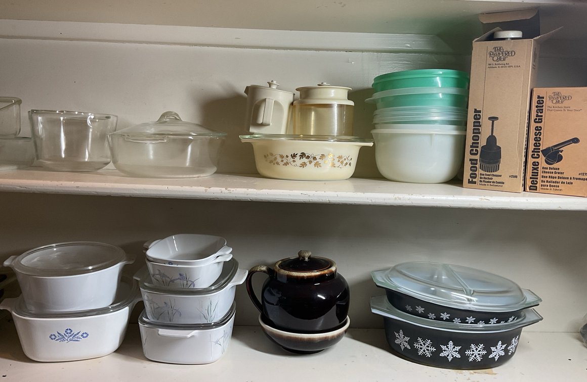 Pyrex, CorningWare, Pfaltzgraff & Pampered Chef Kitchenware