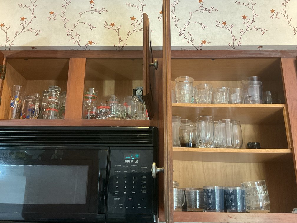 Glassware and Novelty Drinking Glasses