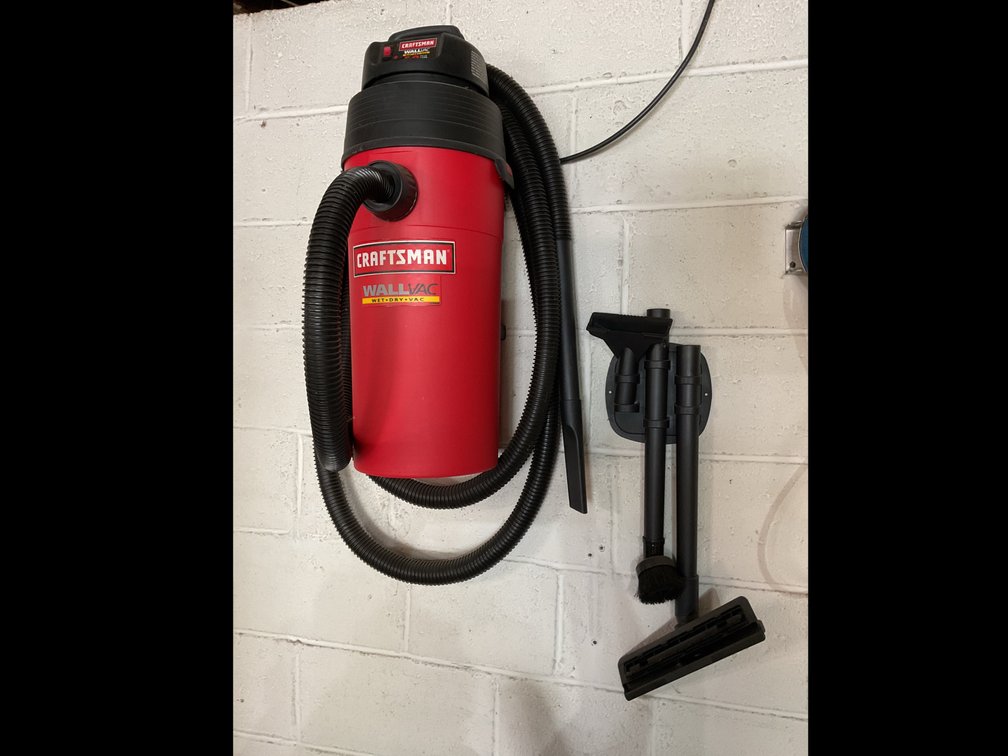 Craftsman WallVac Wet/Dry Vacuum