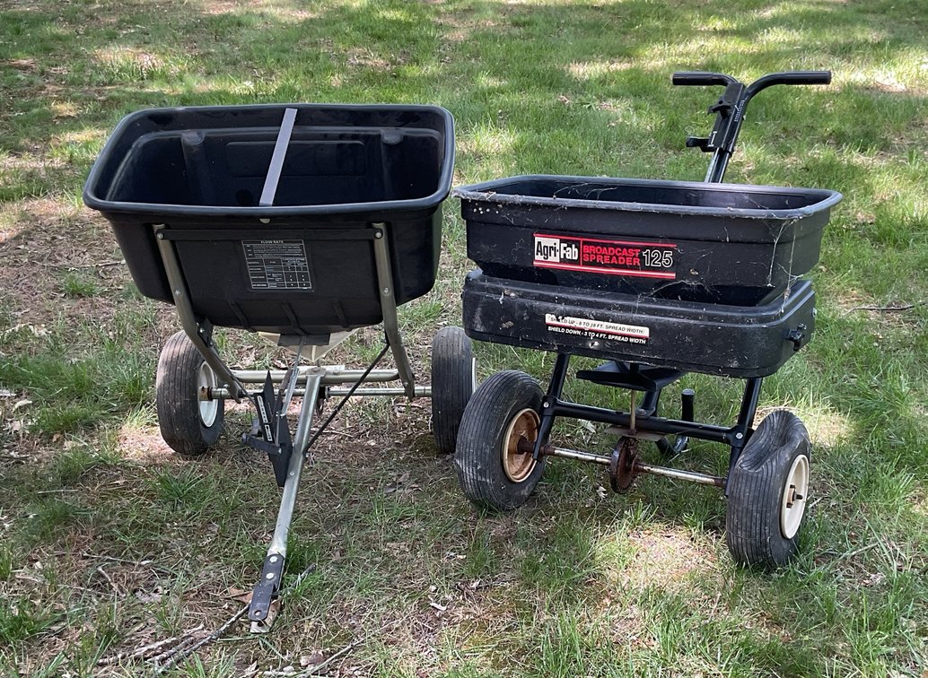 Agri-Fab Broadcast Spreaders