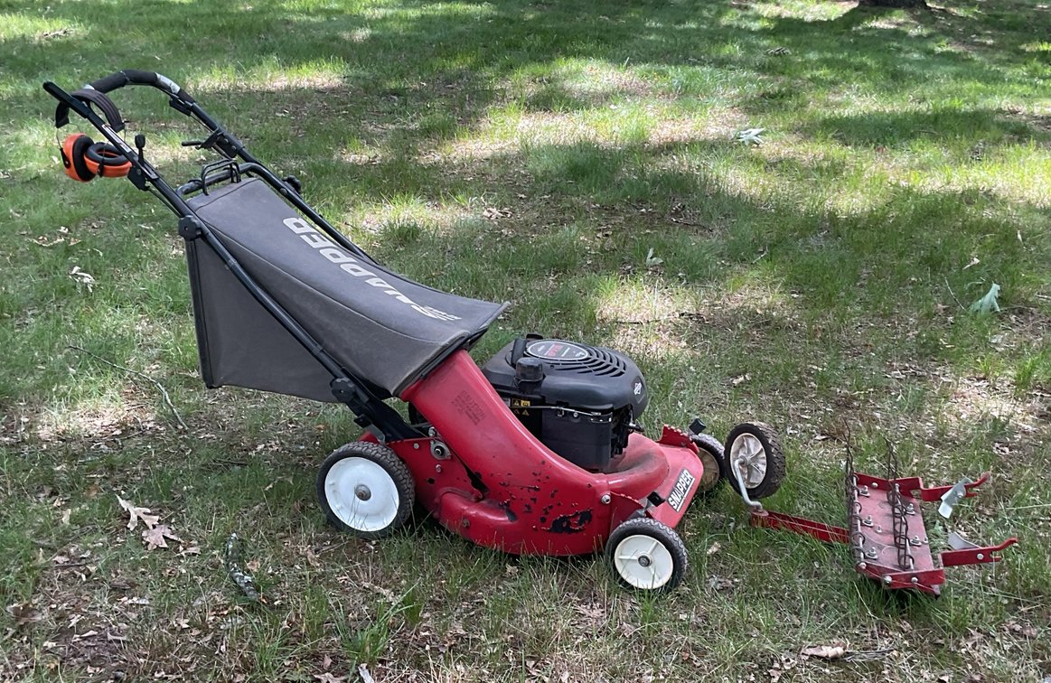 Snapper Hi-Vac Lawnmower with Thatcherizer