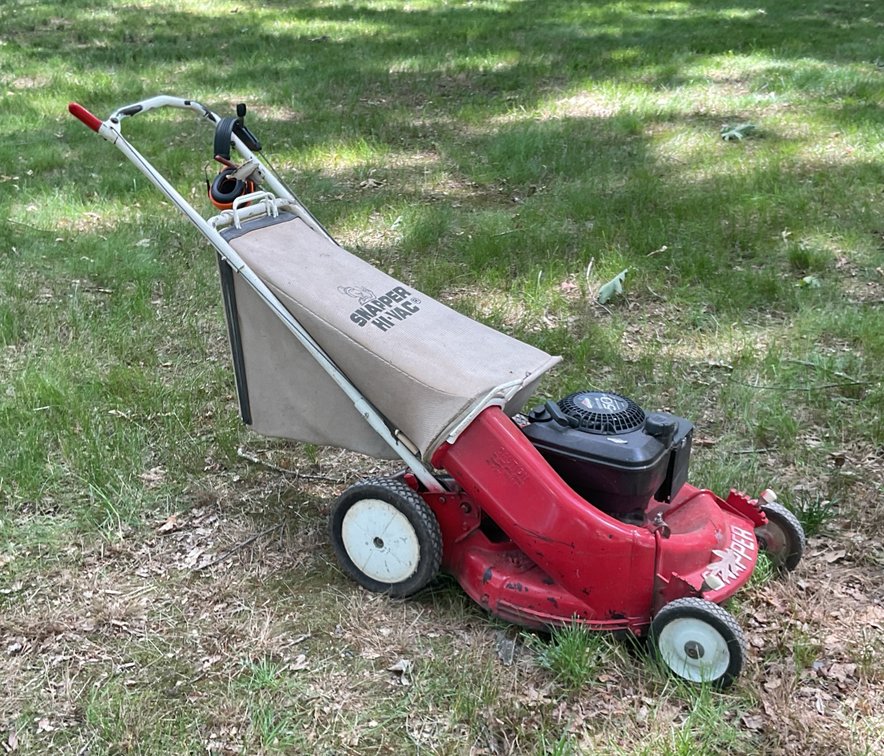 Snapper Hi-Vac Lawn Mower