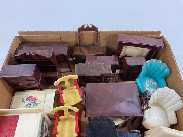 Image for 1950's-1960's DOLLHOUSE FURNITURE.