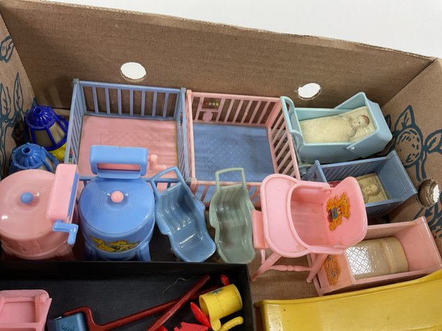Image for 1950's-1960's DOLLHOUSE FURNITURE.