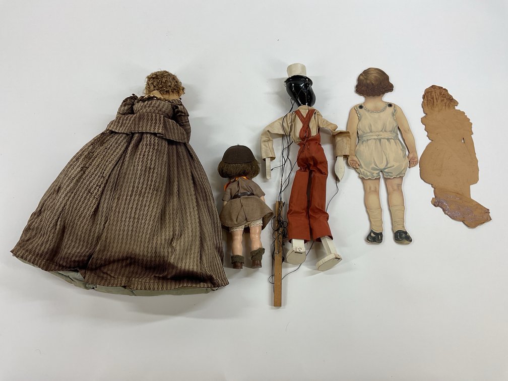 Image for LOT OF DOLLS/OTHER.