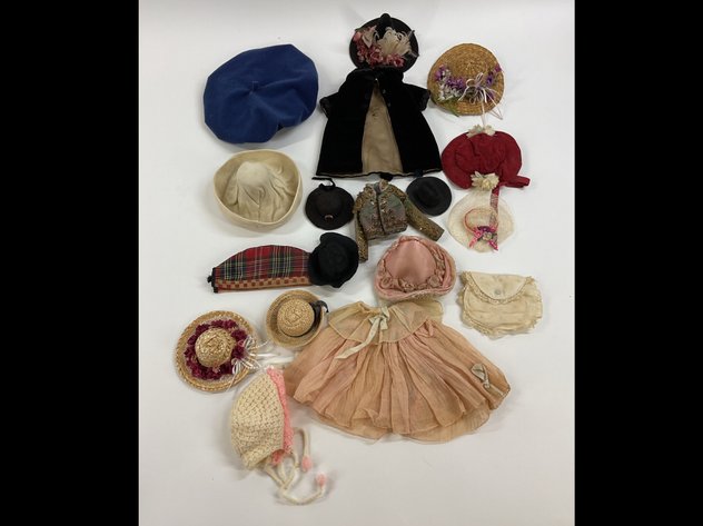 Image for LOT OF DOLLS/OTHER.
