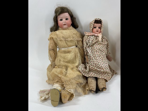 Image for ANTIQUE BISQUE DOLLS.