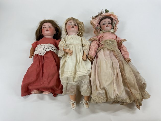 Image for ANTIQUE BISQUE DOLLS.