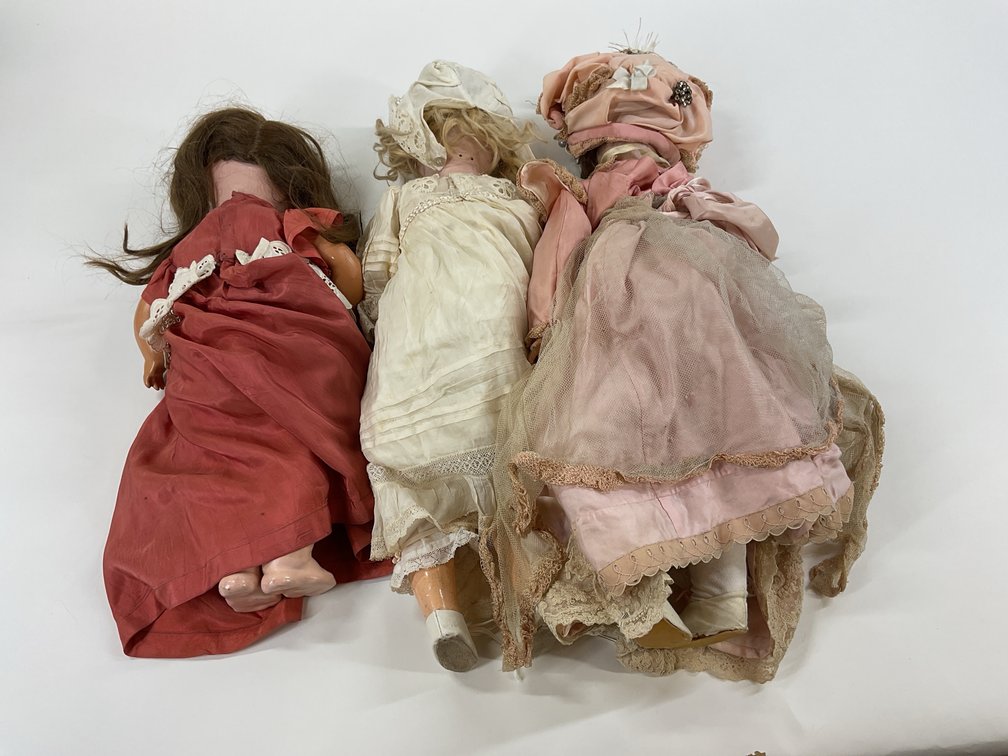 Image for ANTIQUE BISQUE DOLLS.