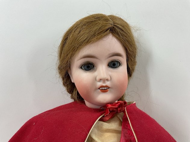 Image for ANTIQUE BISQUE DOLLS.