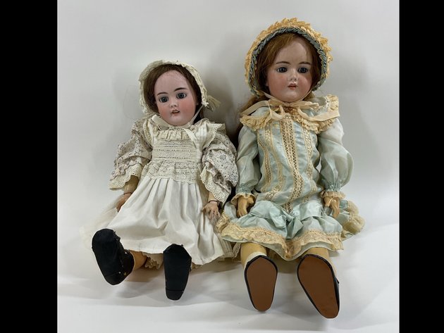 Image for ANTIQUE BISQUE DOLLS.