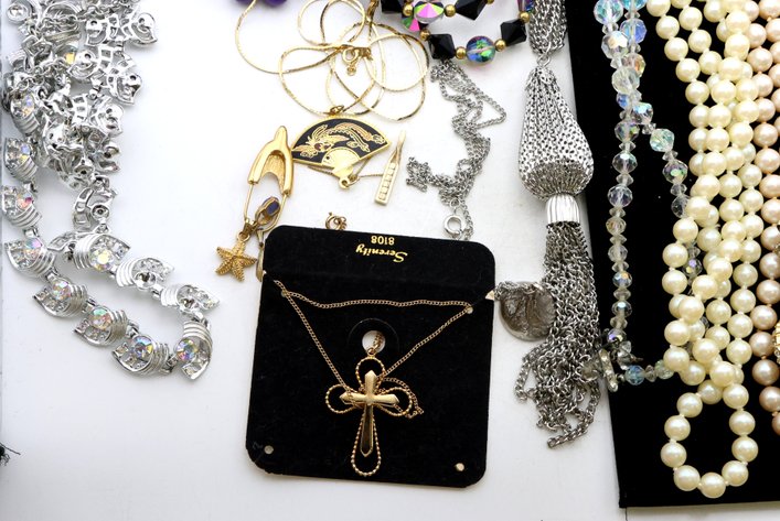 Image for Costume Necklaces