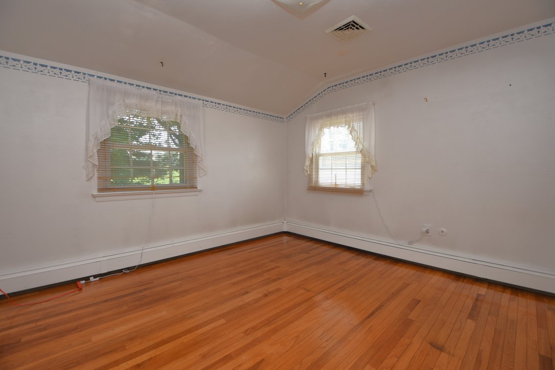 Image for Sale Pending | Real Estate For Sale | 571 Township Line Rd, Telford PA 18969