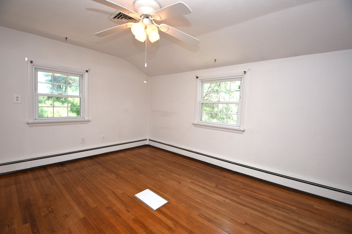 Image for Sale Pending | Real Estate For Sale | 571 Township Line Rd, Telford PA 18969