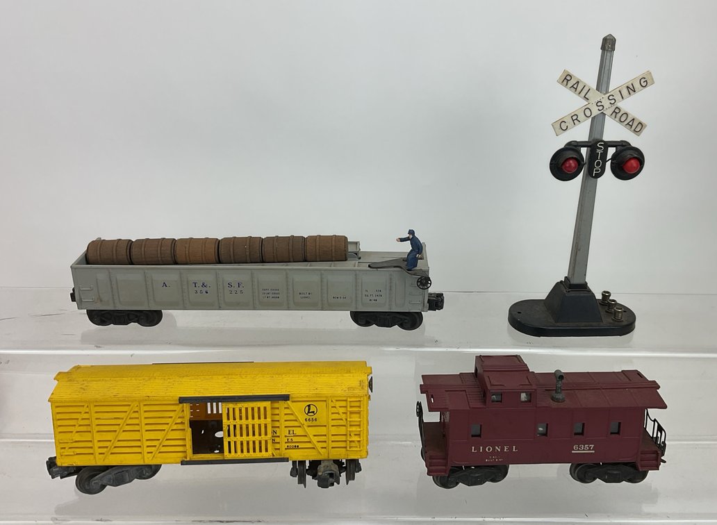Image for Lionel Steam Engine and Train Cars