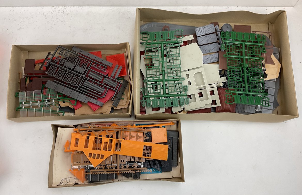 Image for N Gauge Train Buildings and Accessories