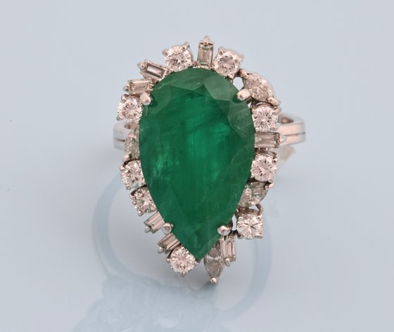Image for 18k WG Emerald Diamond Ring