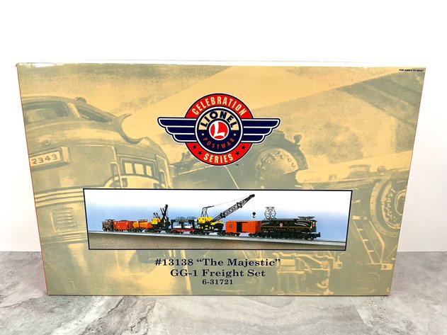 Image for Lionel #13138 The Majestic GG-1 Freight Set