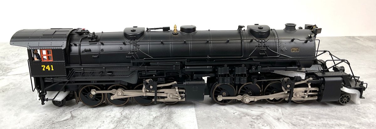 Image for Lionel Virginian 2-8-8-2 Locomotive & Tender