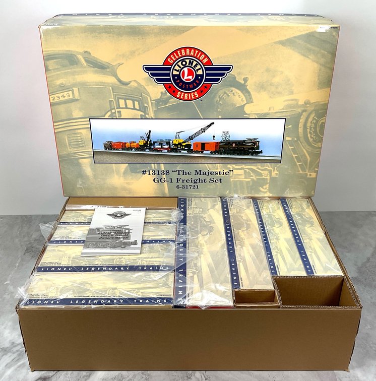 Image for Lionel #13138 The Majestic GG-1 Freight Set