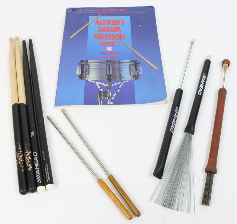 Image for Box Lot of Assorted Items