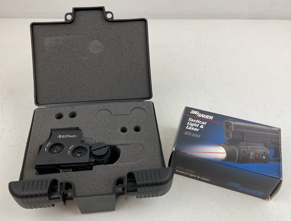 Holographic Weapon Sight and Tactical Light and Laser (2)