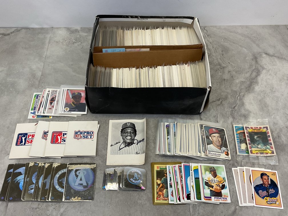 Sports Trading Cards & Memorabilia