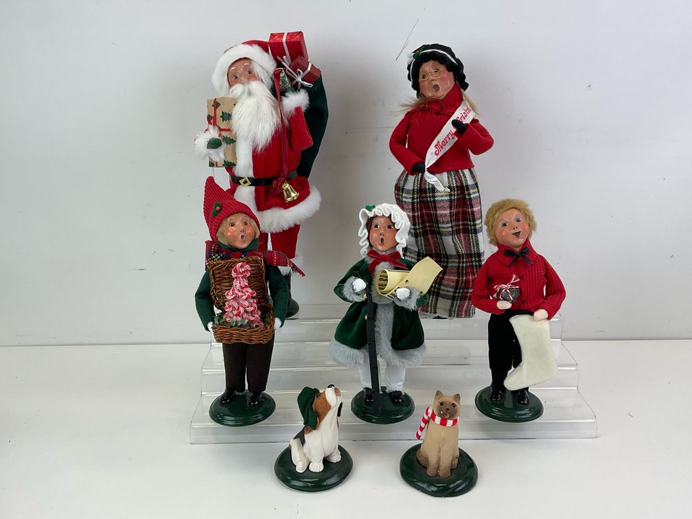 Byers' Choice The Carolers Holiday Figurines