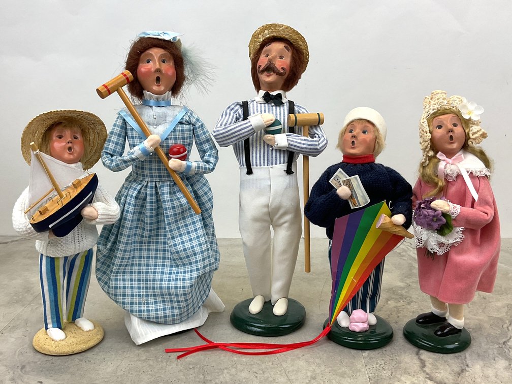 Byers' Choice The Carolers