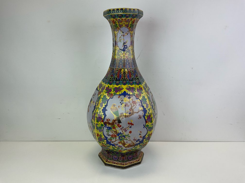 Chinese Porcelain Vase