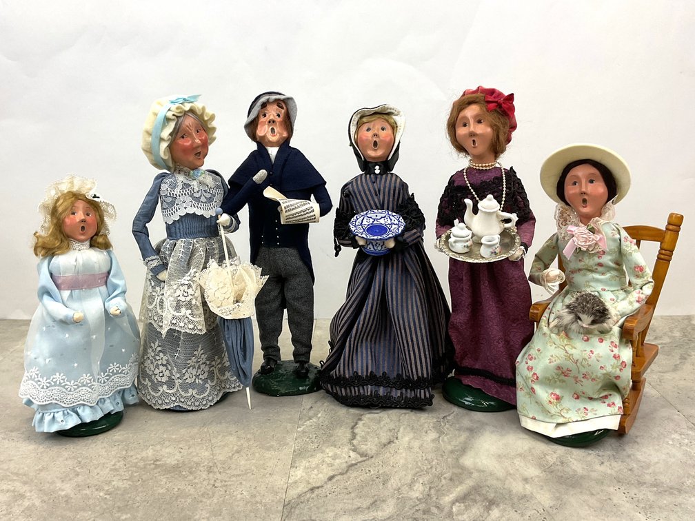 Byers' Choice Caroler Figurines