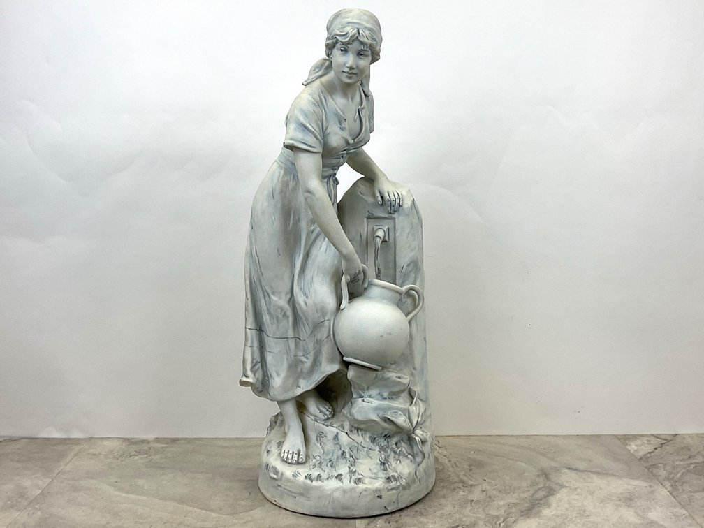 Royal Dux Statue